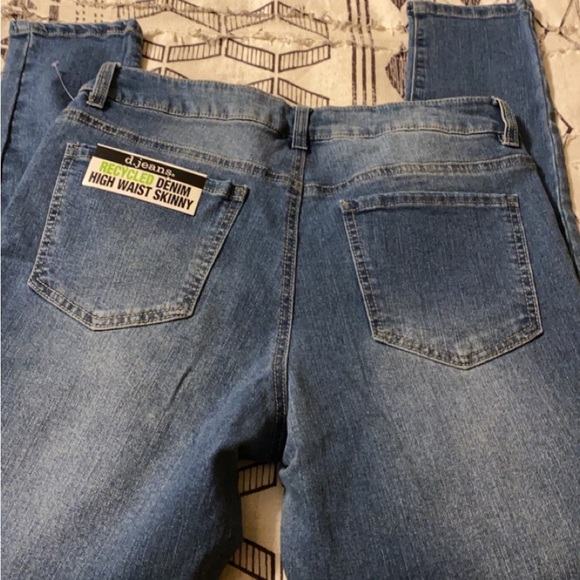 D Jeans - Picture 2 of 2